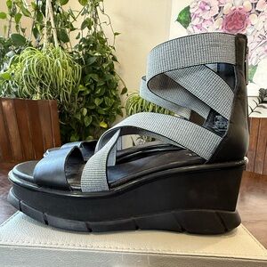 Sorel Joanie III Wedge Sandals Back Zip Black (Never Worn) Size 8.5